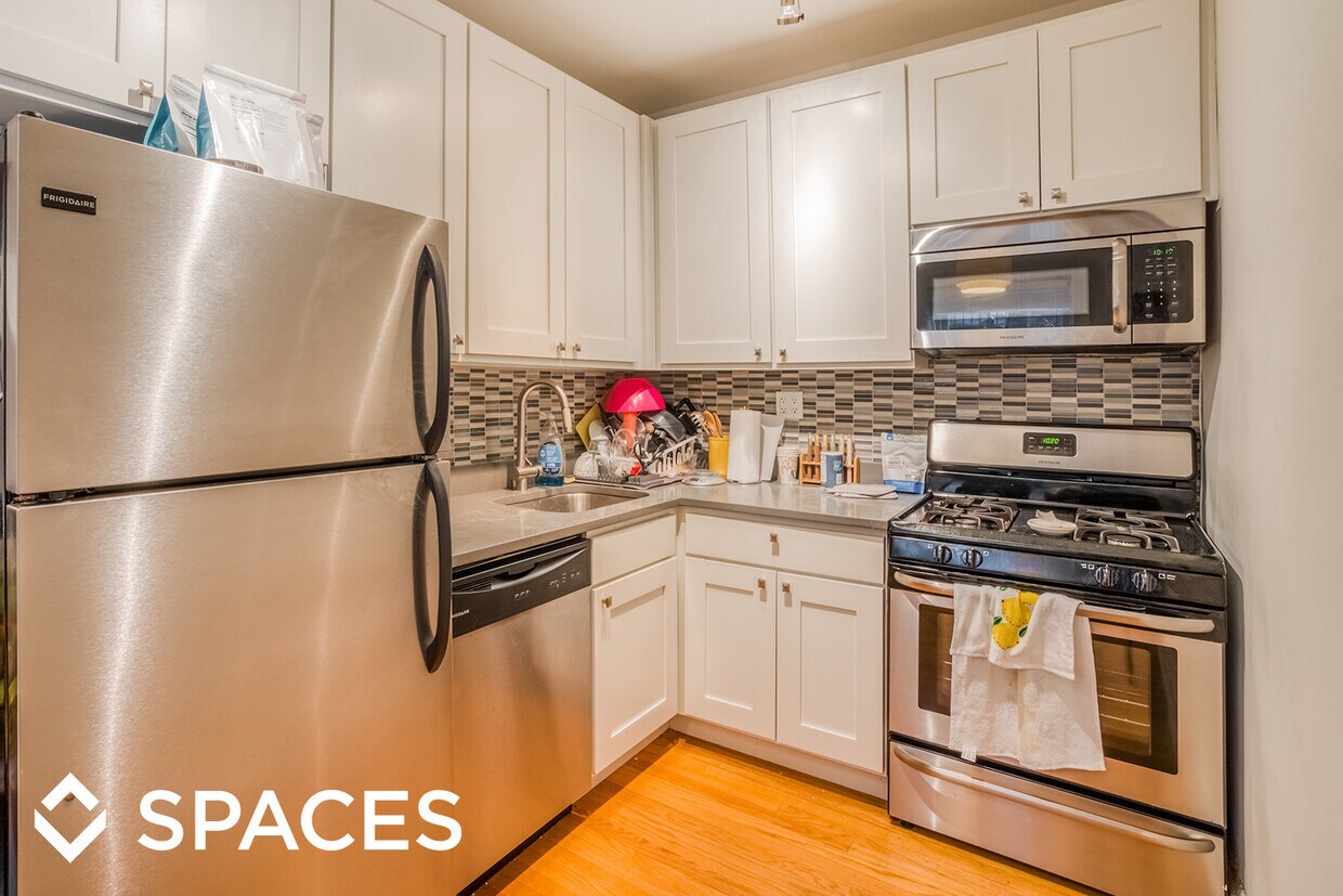 Foto principal - 4105 N Damen Ave