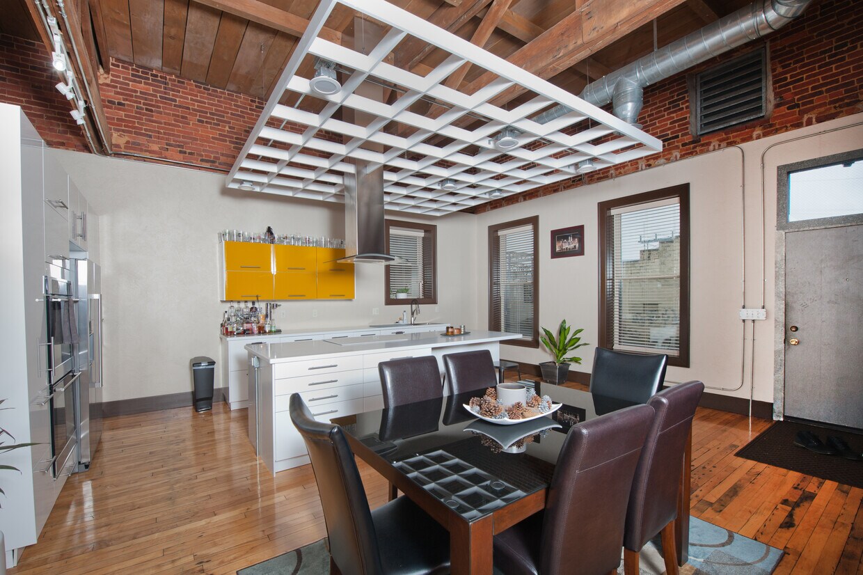 Foto principal - 2101 Beale Ave