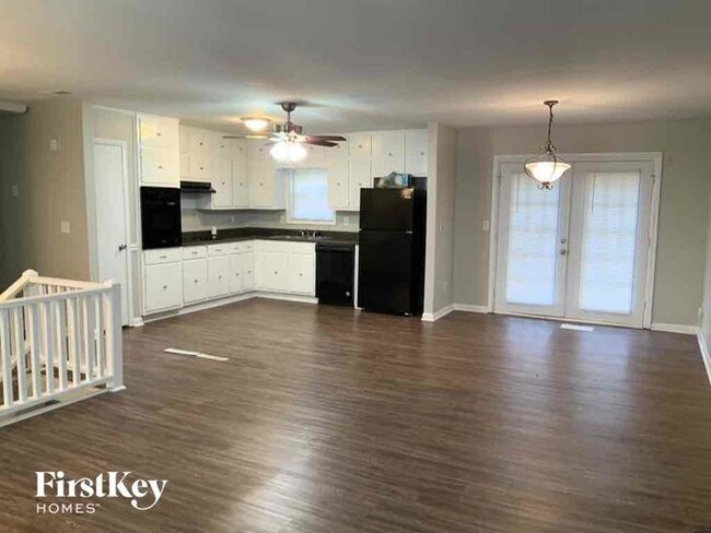 Building Photo - 4163 Northstrand Dr