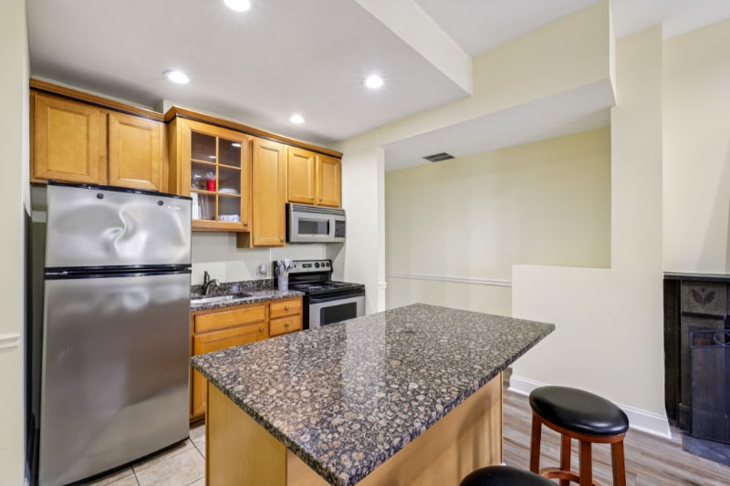 Primary Photo - 1520 McCulloh St