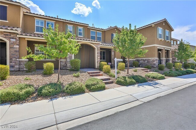 Building Photo - 3173 Arco Ave