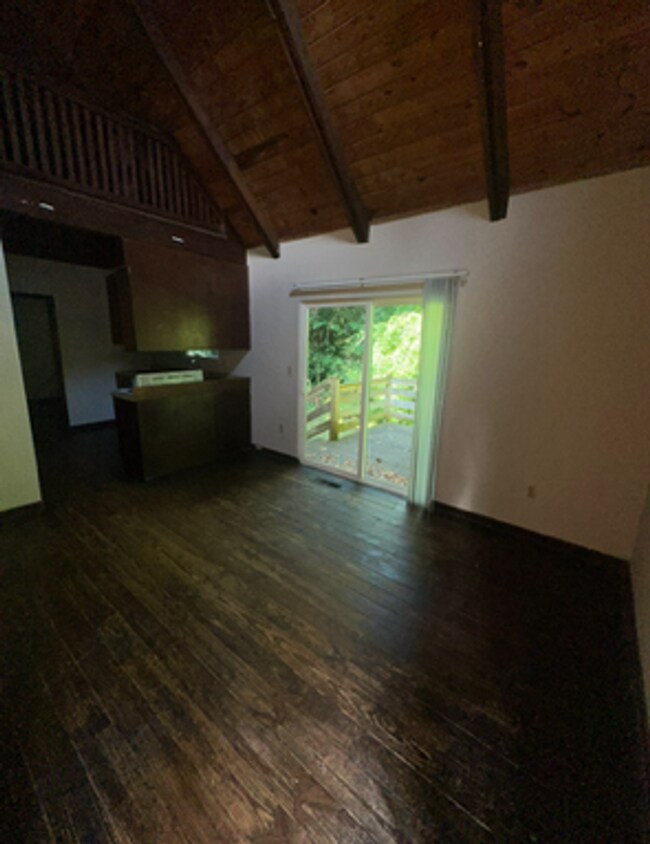 Foto del edificio - 400 Lindsay Rd