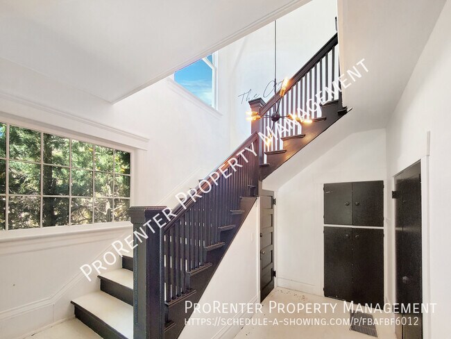 Photo - 221 E 2nd Ave Apartment