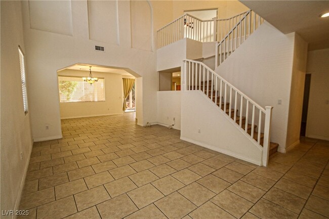 Building Photo - 179 Flying Hills Ave