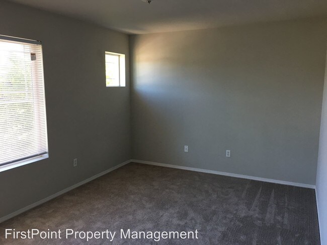 Foto del edificio - 9320 Country Hollow Dr E