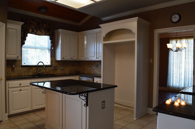 Foto del edificio - $1000 off with approved application! Fanta...