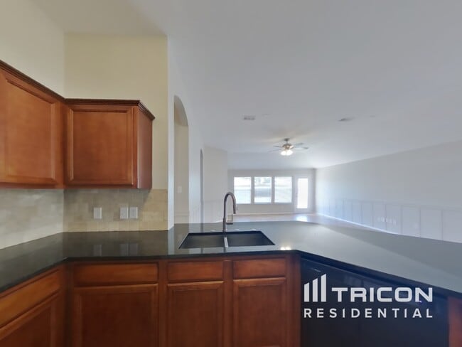 Foto del edificio - 332 Butternut Dr