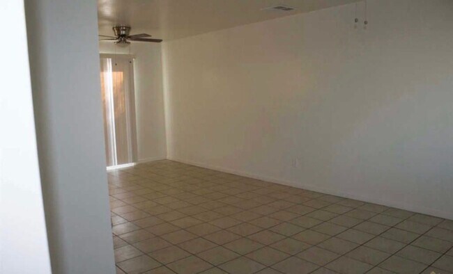 Foto del edificio - 3811 Oregon St