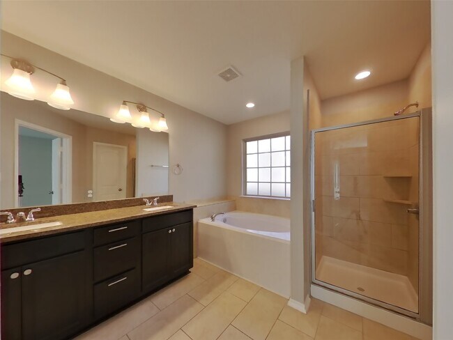 Foto del edificio - 1937 Briar Grove Dr