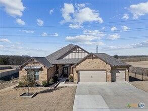 Building Photo - 1820 Meadow Crest