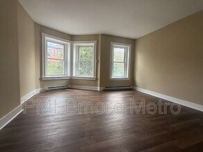 Building Photo - 720 Newington Ave