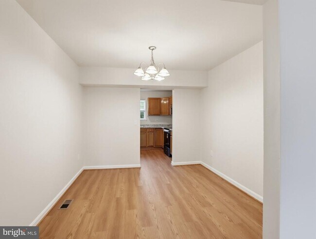 Foto del edificio - 7203 Rutherford Green Cir