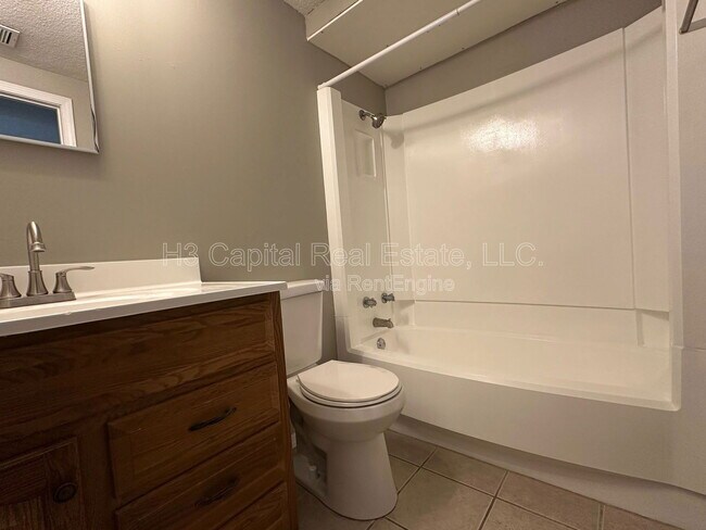 Foto del edificio - 102 Woodhenge Dr