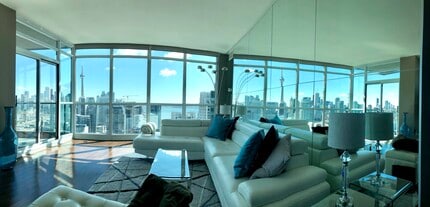 Building Photo - 219 Fort York Blvd