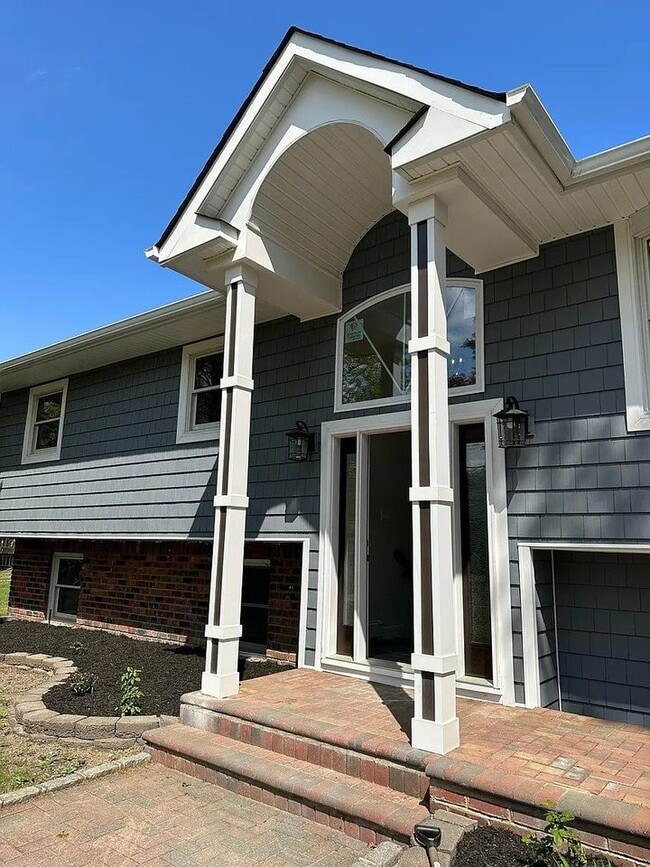 Building Photo - 11 Winston Dr
