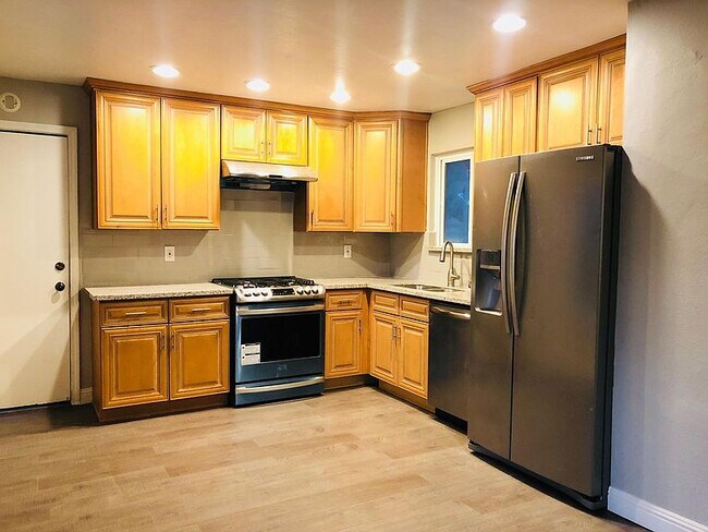 Building Photo - 716 Choctaw Dr