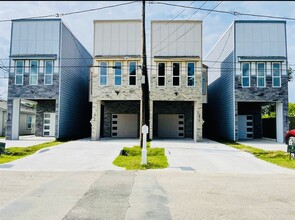 Building Photo - 8127 St Louis St