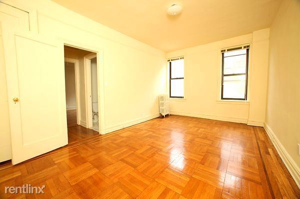 Building Photo - 2625 E 13th St