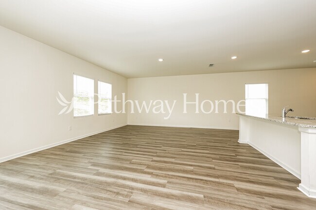 Building Photo - 1069 Large Poppy Dr