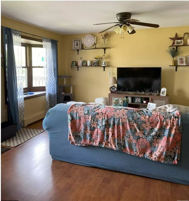 Building Photo - 156 Rideout Ave Building Photo - 156 Rideout Ave