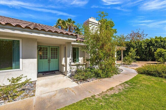 Building Photo - 43520 Via Magellan Dr