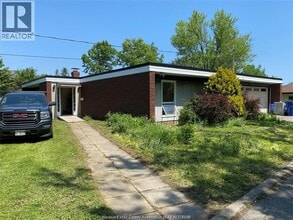 Building Photo - 3052 Lauzon Rd