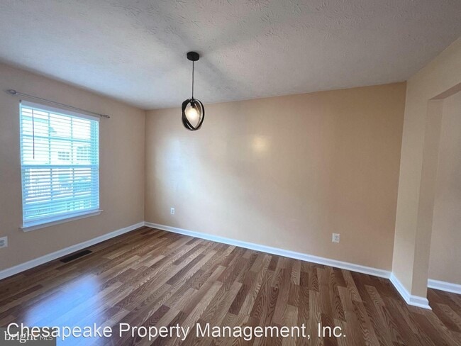 Building Photo - 4 br, 3.5 bath House - 4530 Rebekka Circle
