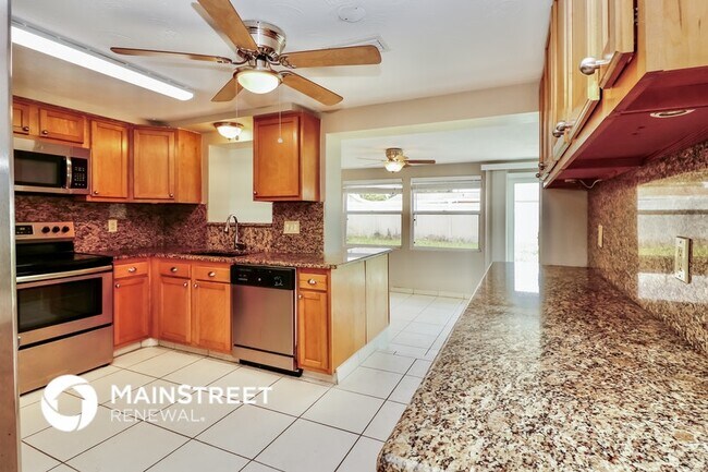 Foto del edificio - 3904 Elmwood Dr