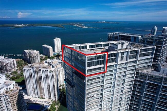 Building Photo - 465 Brickell Ave