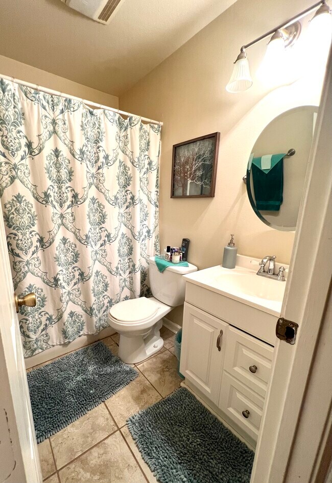 Foto del edificio - 3616 Rosetta Dr