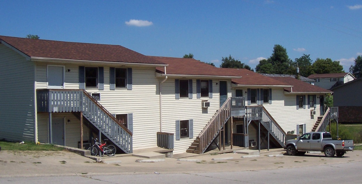 Primary Photo - 407 Turpin Dr