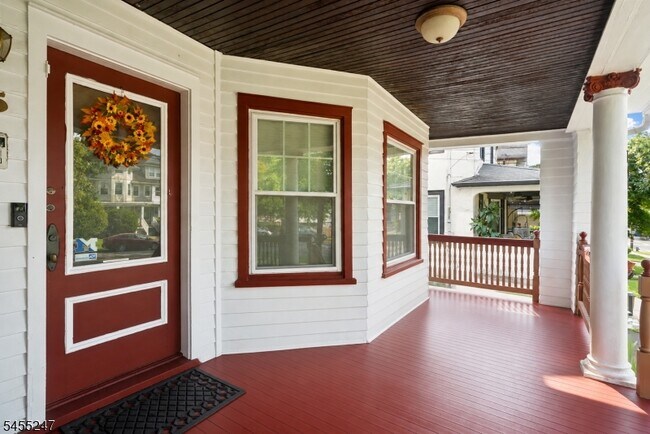 Foto del edificio - 165 Claremont Ave