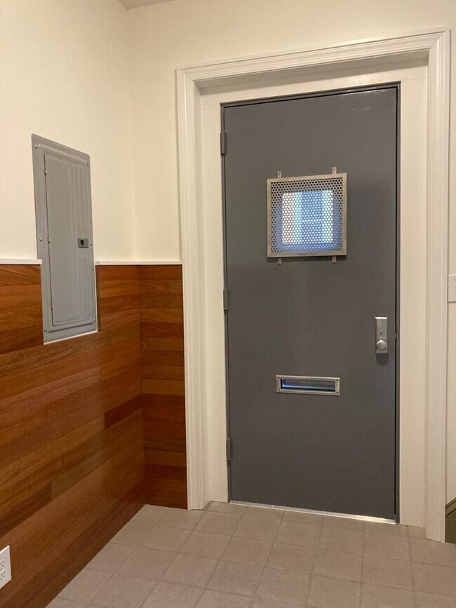 interior entrance - 2110 E Clearfield St