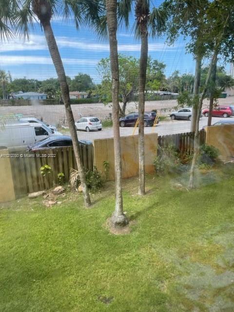 Building Photo - 17890 W Dixie Hwy
