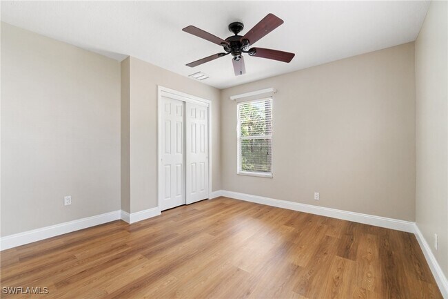 Foto del edificio - 5020 Hickory Wood Dr