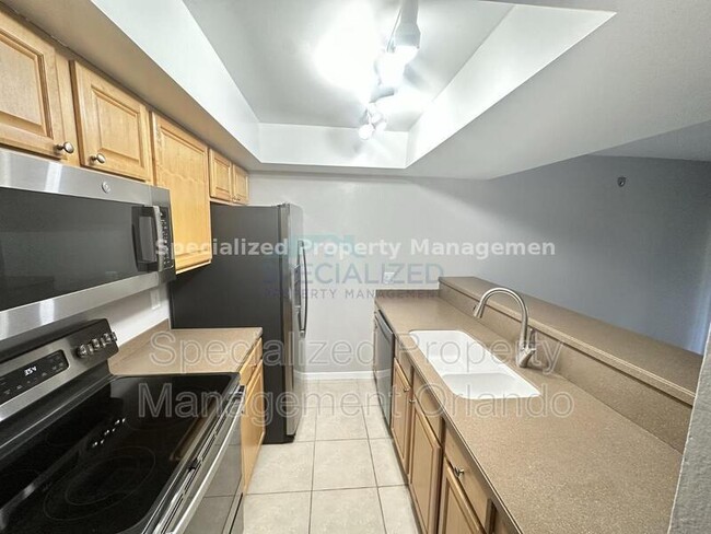 Building Photo - 6094 Peregrine Ave