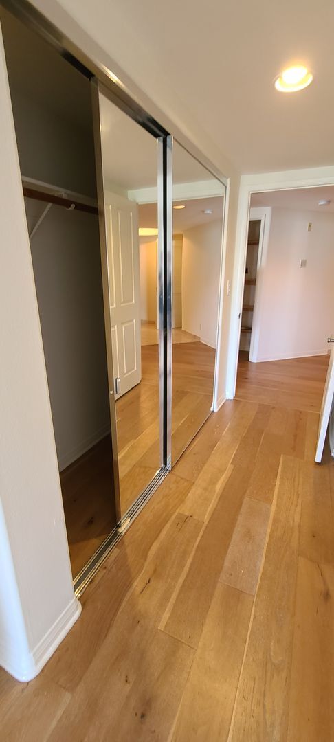 Building Photo - Large, Light Condominium in Terrific Building