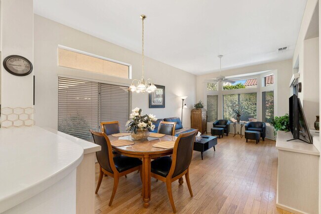 Foto del edificio - 37468 Westridge Ave