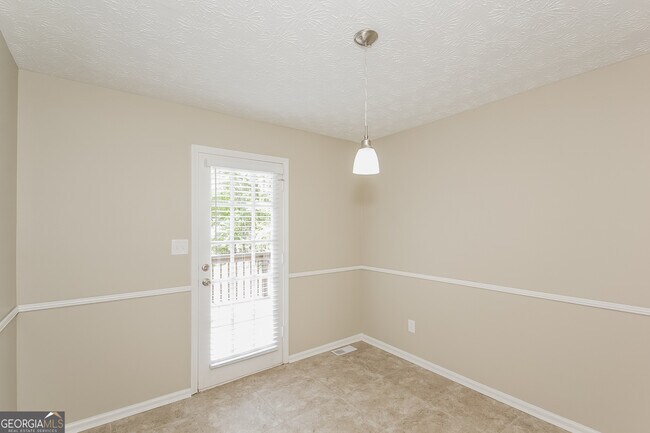 Building Photo - 22 Hollyberry Ct