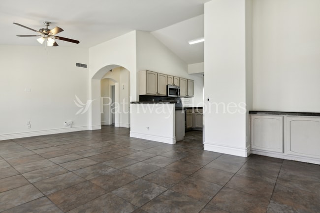 Foto del edificio - 7704 W San Juan Ave