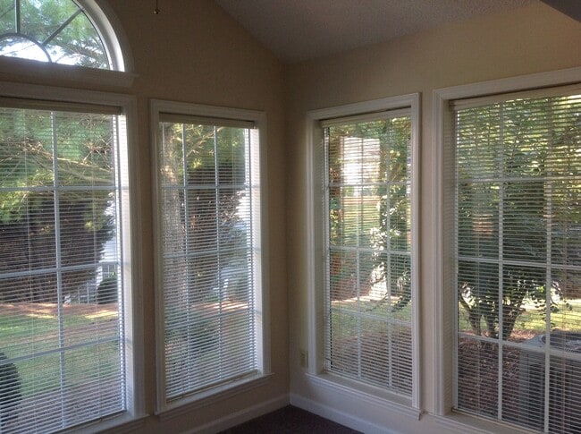 Building Photo - WESTRIDGE AT TANGLEWOOD!