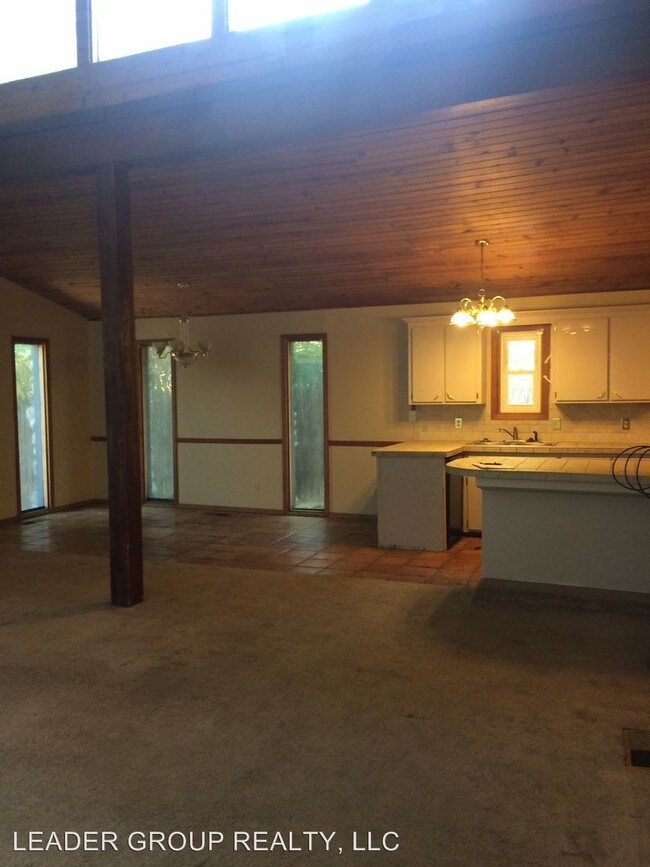 Building Photo - 805 Hardy Springs Cir