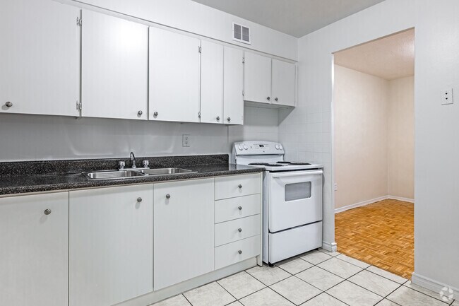 2 chambres, 1 salle de bain - 88 m² - Cuisine - 550 Scarborough Golf Club Rd