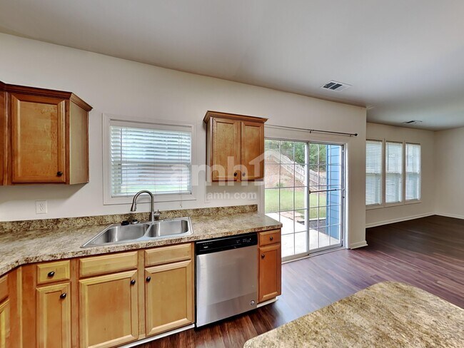 Foto del edificio - 308 Downing Creek Trl