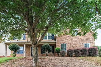 Building Photo - 565 McGiboney Ln