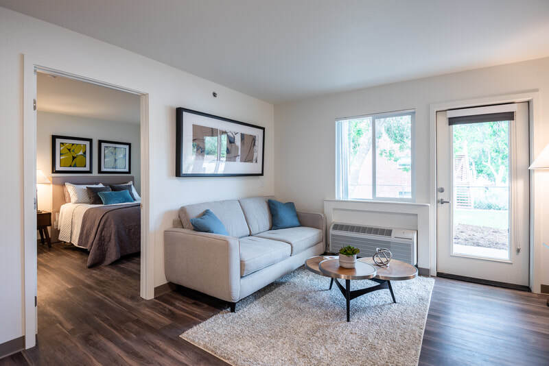 Foto principal - 1320 Everett Ct