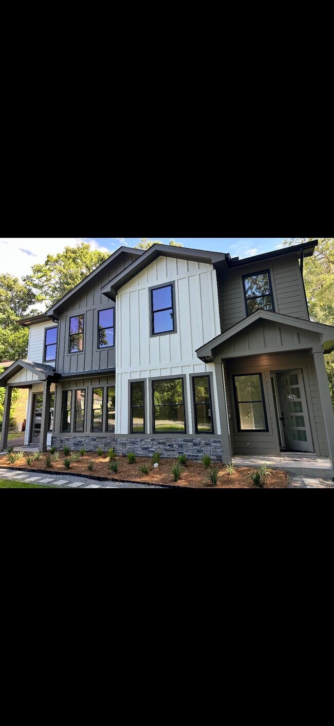 Foto del edificio - 226 E Bradford Rd