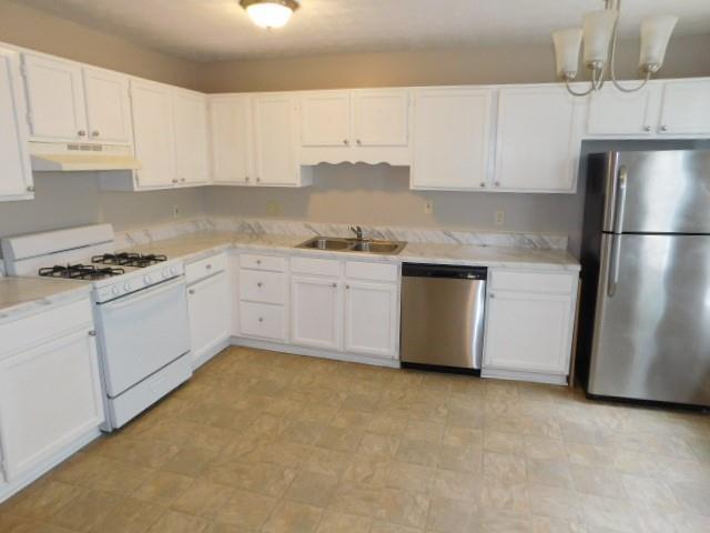 Building Photo - 3521 Kingswood Trail