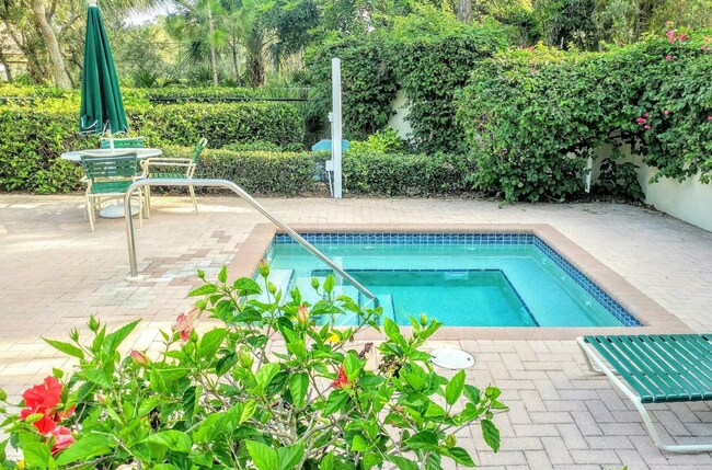 Foto del edificio - ** BEAUTIFUL UPDATED FURNISHED 2/2 CONDO IN WILD PINES BONITA BAY, BONITA SPRINGS**