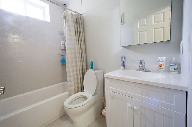 Building Photo - 4bed2bath in Washington Square Brookline.